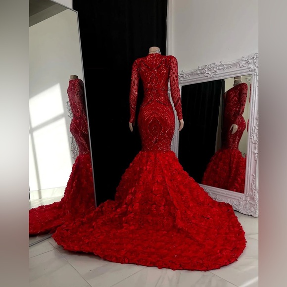 Prom Dress - Picture 2 of 3